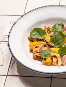 ENTREMEADA GRELHADA COM LARANJA E AGRIÃO